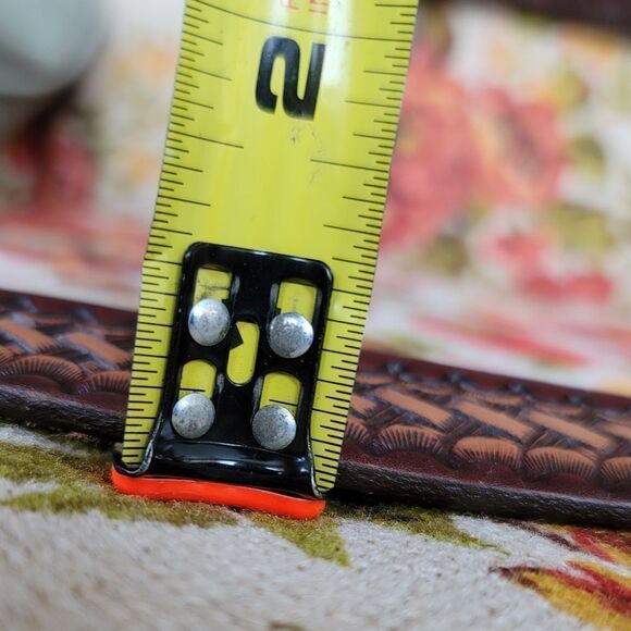 🔷️Genuine Leather Belt with Scallops and Basket Weave Size 40 (1011) - Picture 3 of 4